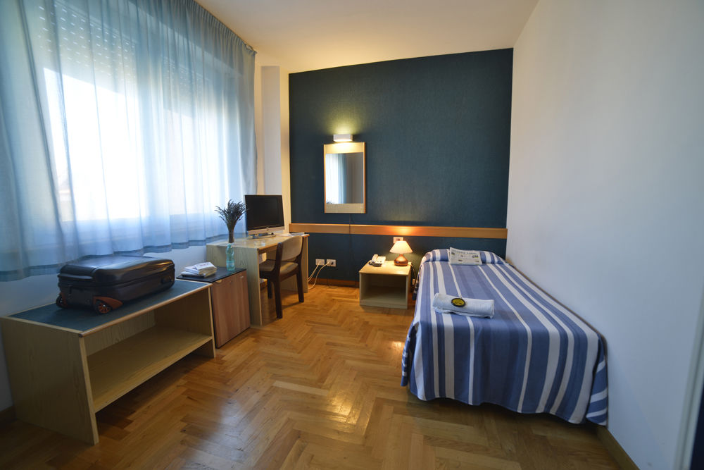 Hotel Mistral Oristano Exteriör bild